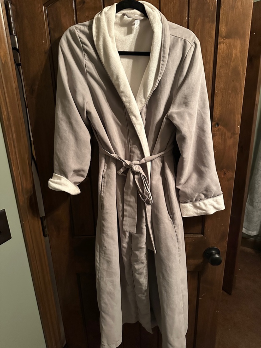 Nordstrom Light Gray Robe with Cream Trim Shawl Collar